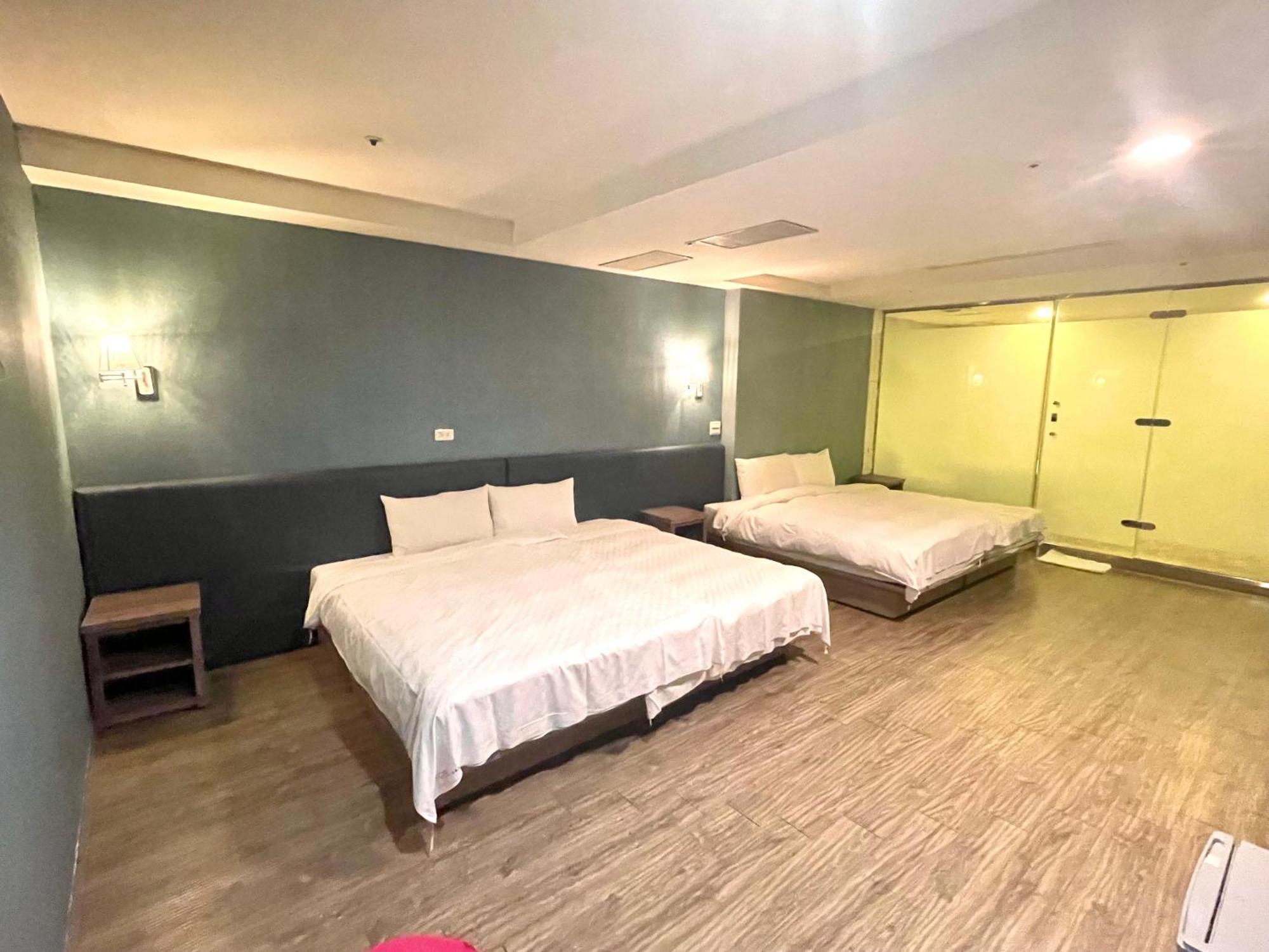 Walker Hotel - Zhengyi 2 Tajpej Buitenkant foto