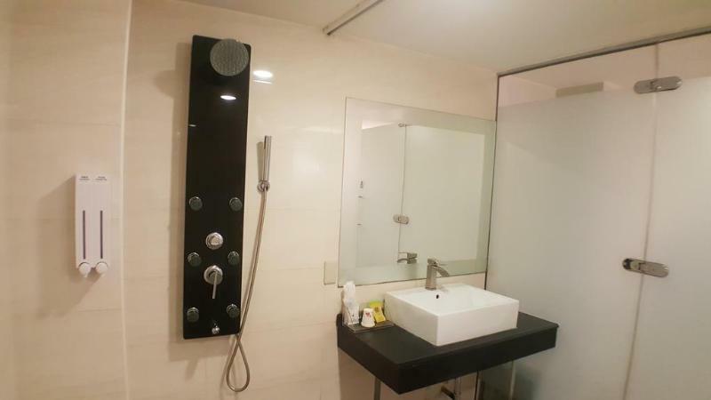 Walker Hotel - Zhengyi 2 Tajpej Buitenkant foto